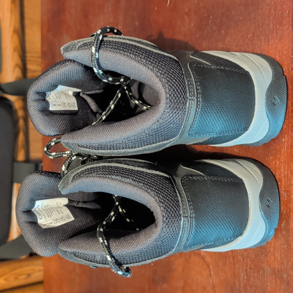 Columbia Charcoal Outdoor Boots - Picture 4 of 4